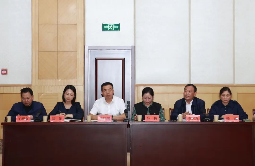 市人大常委会开展主任接待代表日活动