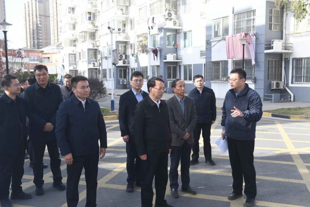 市人大常委会开展全市老旧小区改造工作专题询问