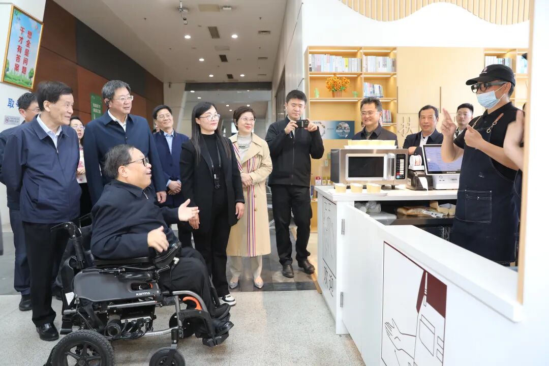 全国人大社会委调研组来淮调研无障碍环境建设实施情...