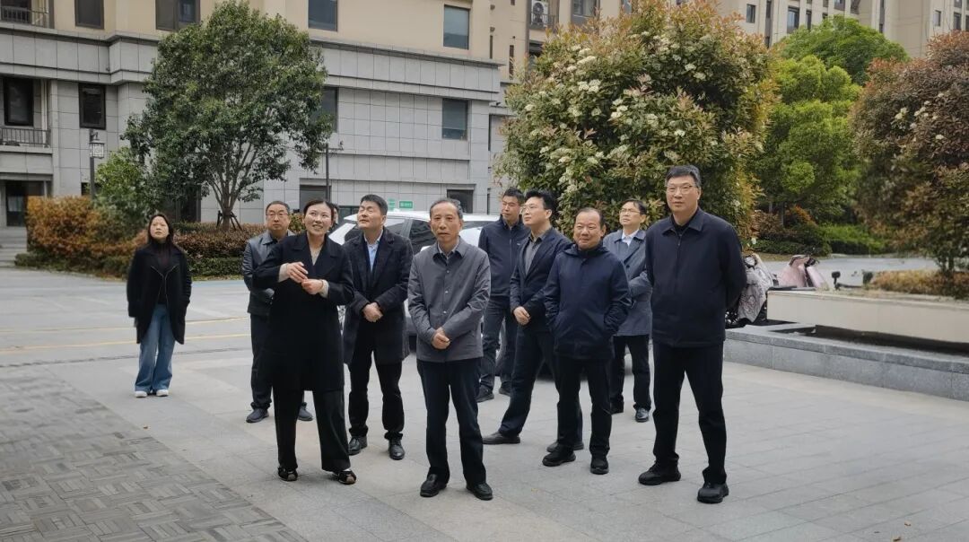 市人大常委会调研物业管理工作