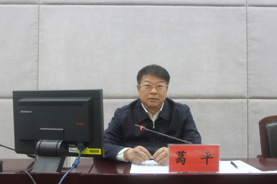 葛平通过发人深省的故事,精彩详实的事例,深入浅出的从"人大是什么""